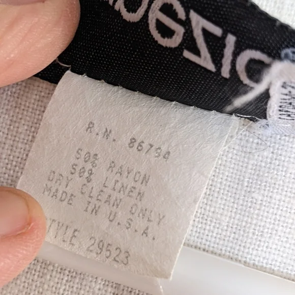 𝅺VINTAGE 1980s Creamy White Capezio Unlined Linen Blend Blazer Shaket - Picture 6 of 8